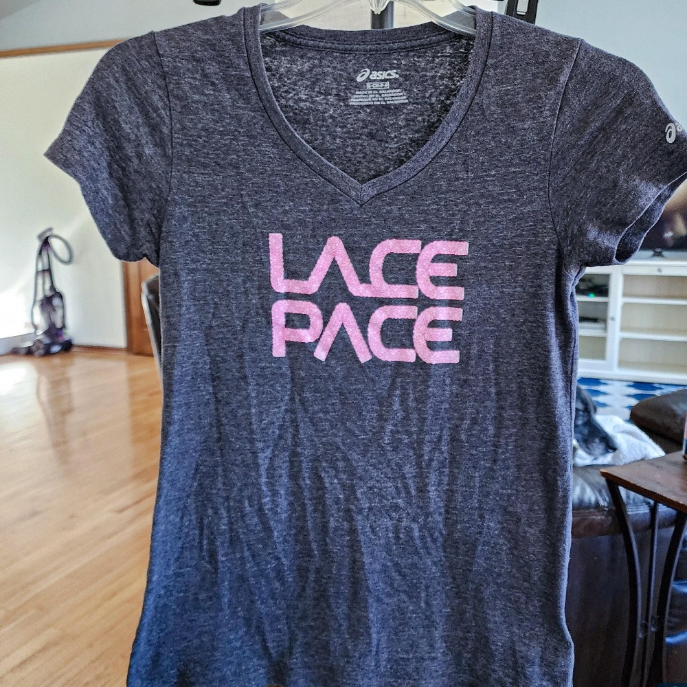 inventory reduction 30% off bundles Asics T shirt size small